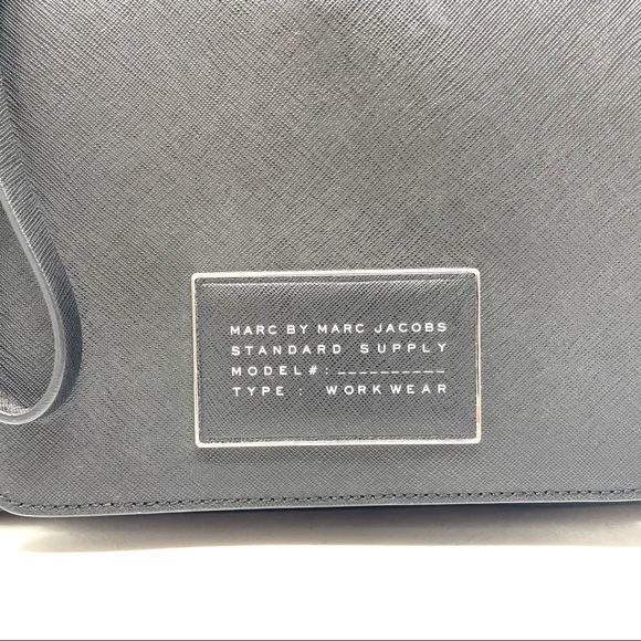 MARC JACOBS “Zip It Zipper Tote”